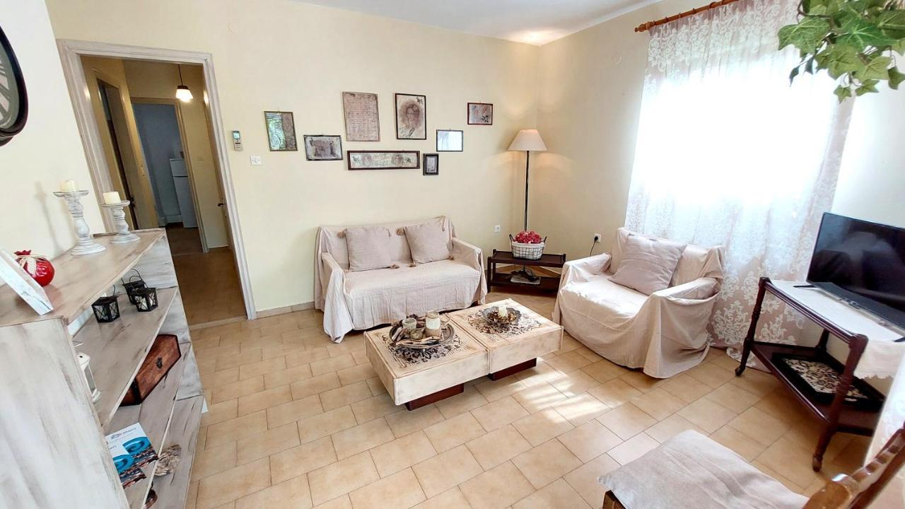 Lourantos Studios & Apartments Vathy  Exterior foto